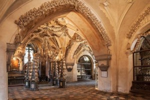 24f726612aea2b281bb3aed79bff22bc_680x_sedlec-ossuary-kutna-hora-czech-republic-1.adapt.590.1